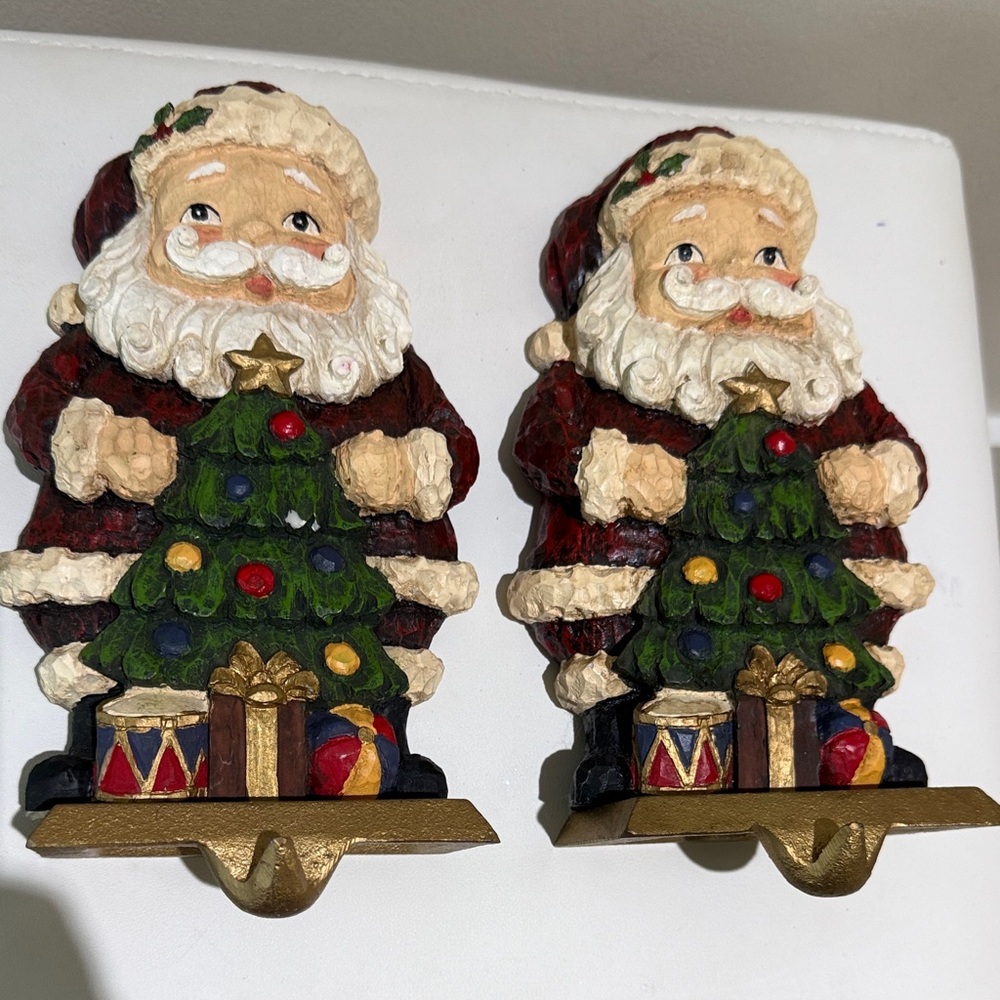 Vintage Santa Claus Stocking Holders with Christmas Tree